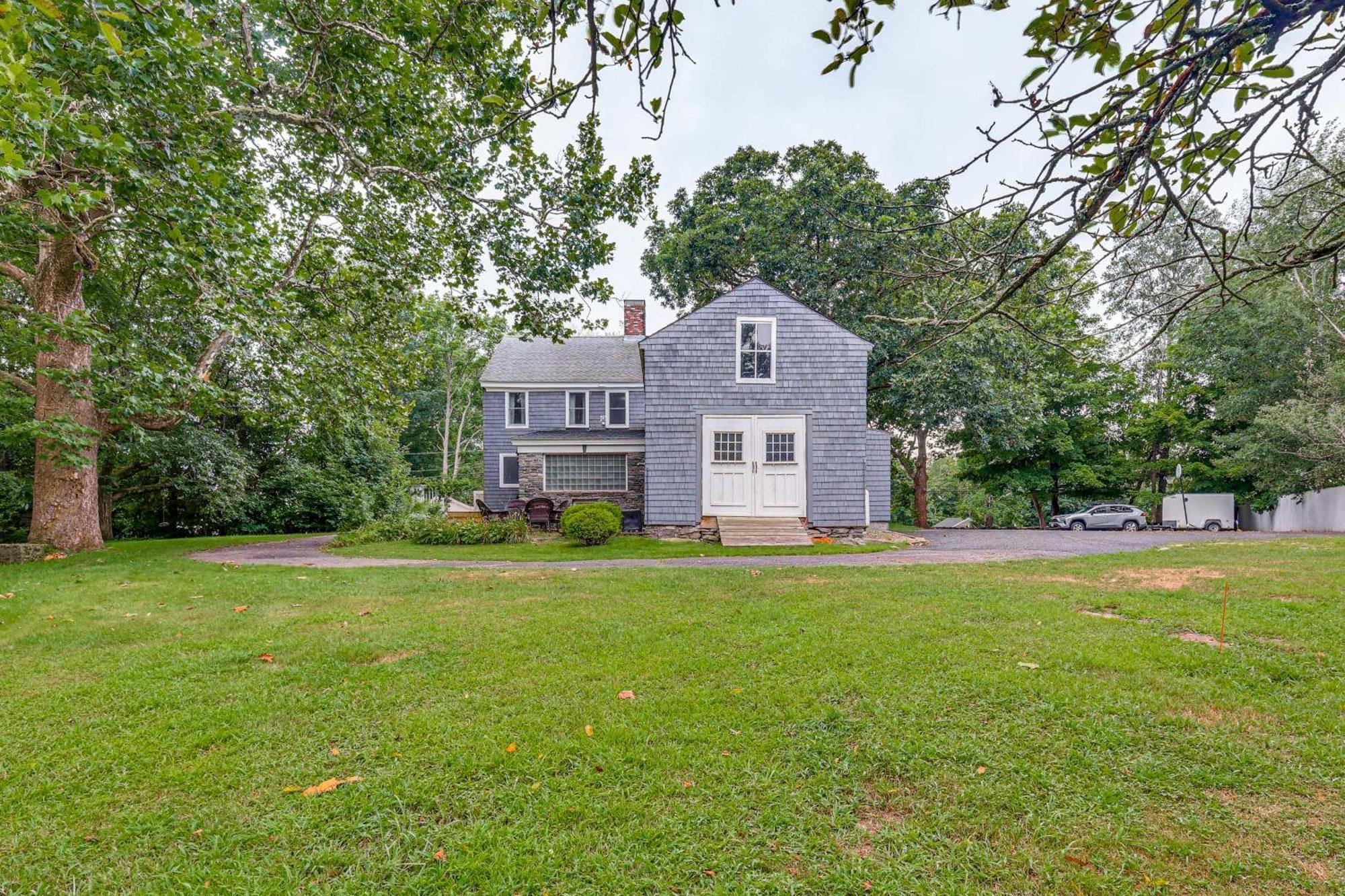 Quintessential New England Home With Patio And Grill! Putnam Kültér fotó