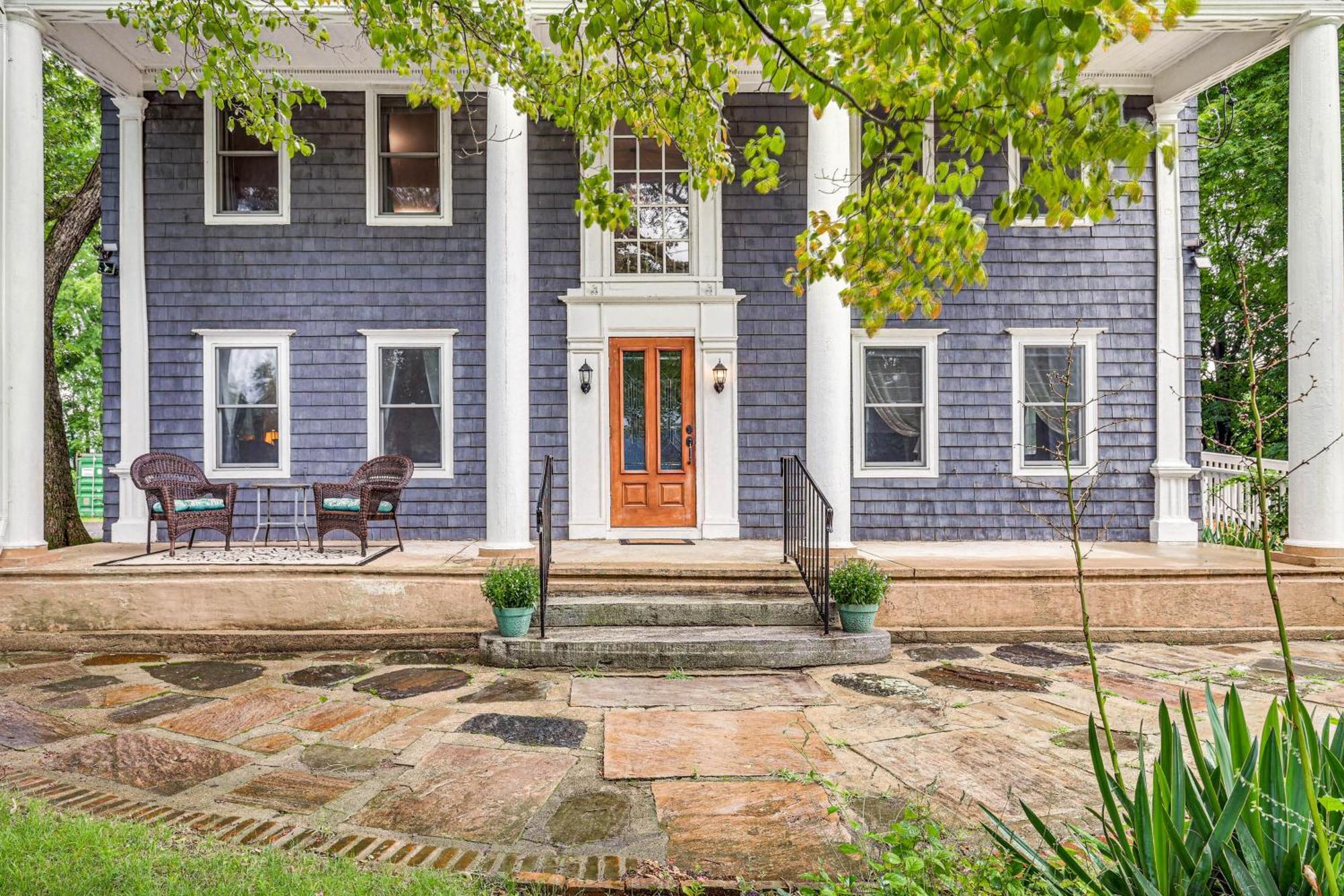 Quintessential New England Home With Patio And Grill! Putnam Kültér fotó